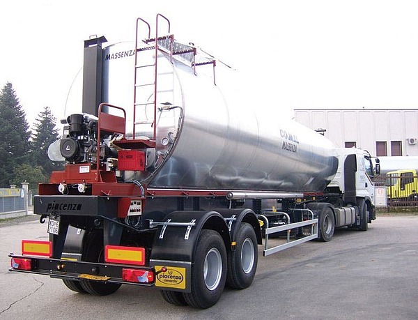 Битумовоз "massenza" масляный подогрев Битумовоз "massenza" масляный подогрев