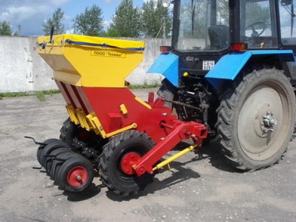 "Машина рассадопосадочная (кассетная) МРП-2 (МРП-4; МРП-6)" "Машина рассадопосадочная (кассетная) МРП-2 (МРП-4; МРП-6)"