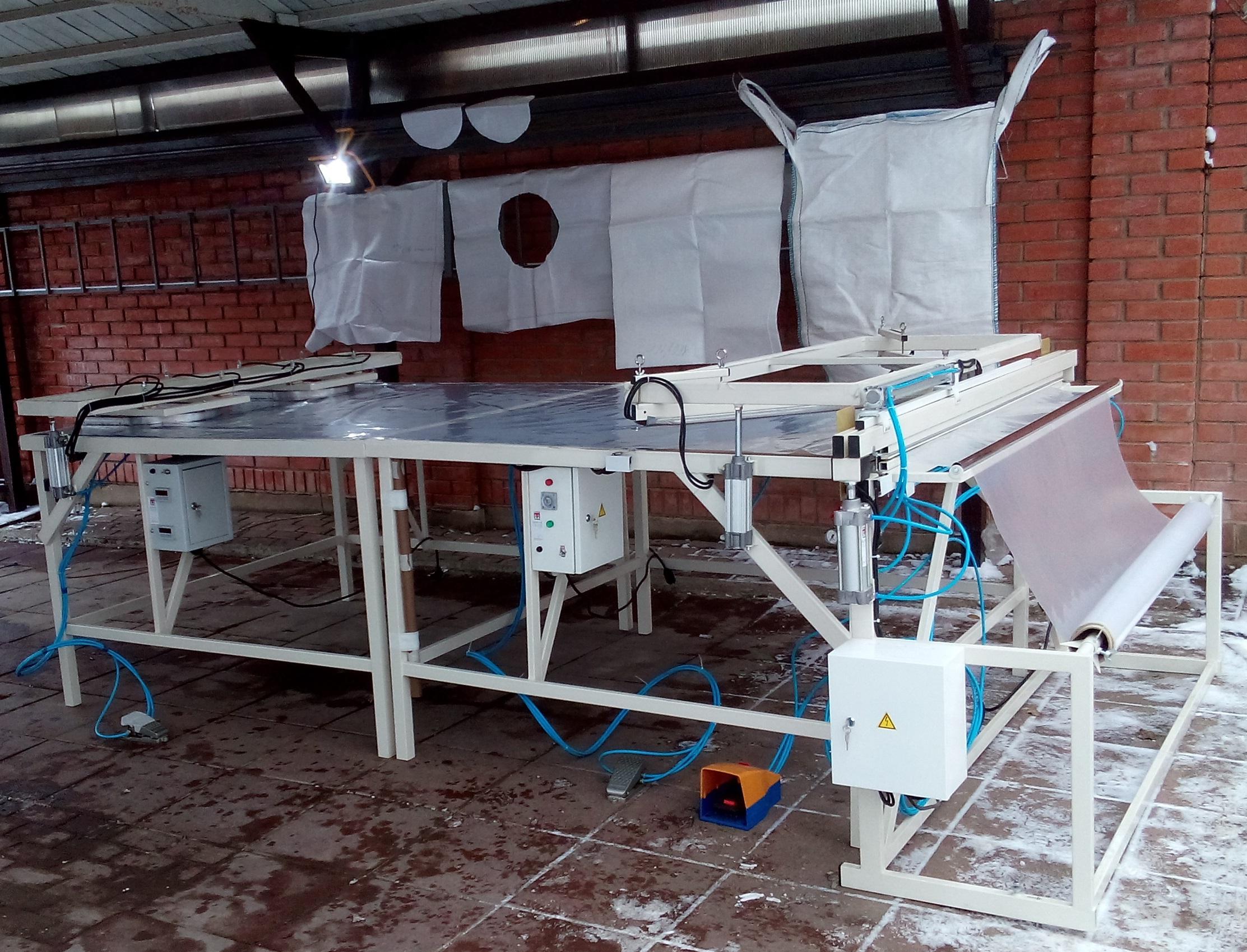 Изготовление вкладышей из толстой ПЭ пленки в биг-бэги Изготовление вкладышей из толстой ПЭ пленки в биг-бэги