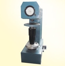 Прибор ТК-14-250 с ручным приводом по методу Роквелла Прибор ТК-14-250 с ручным приводом по методу Роквелла